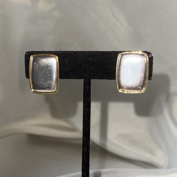 Vintage Napier Mixed Metal 2-Tone Silver Gold Rectangle Screwback Clip Earrings - Picture 5 of 16